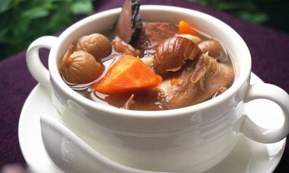 Món ngon mỗi ngày: Thịt lợn hầm thuốc bắc thơm ngon, bổ dưỡng