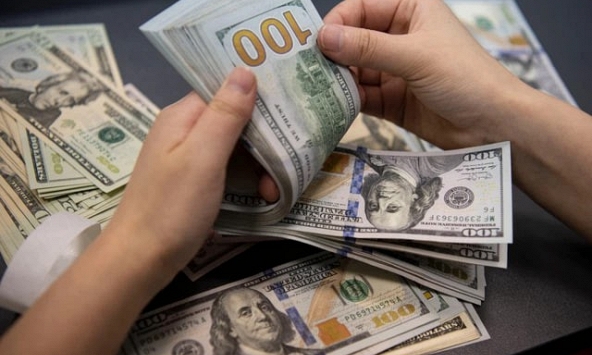 Giá USD hôm nay 4/4: Tỷ giá trung tâm tăng 18 đồng