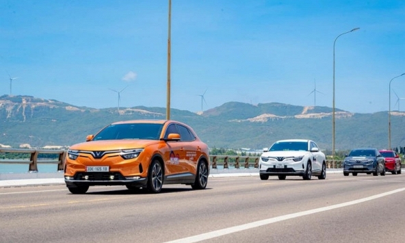 Sạc xe không còn là nỗi lo của người đi xuyên Việt với ôtô điện VinFast
