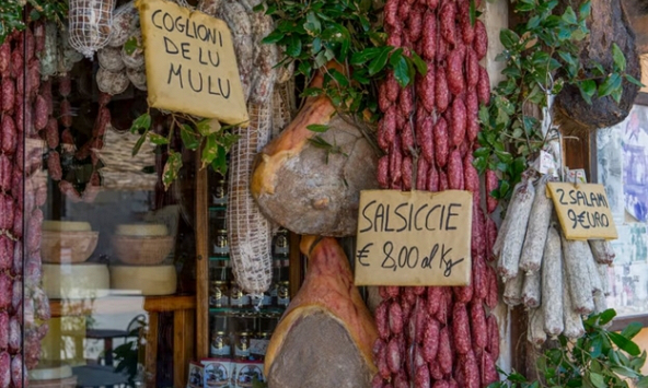 Thịt nhân tạo và làn sóng tranh cãi trong ngành chăn nuôi