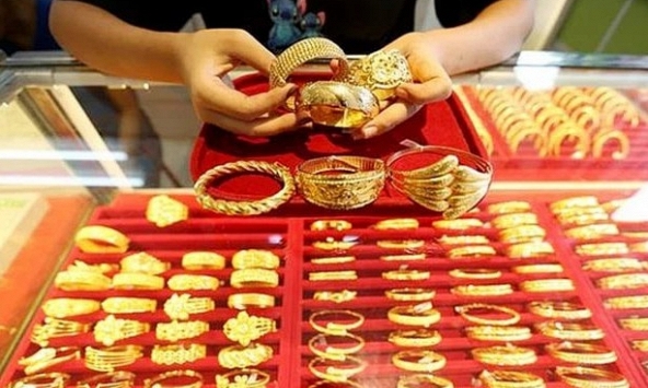 Giá vàng tăng từng phút, vượt mốc 84 triệu đồng/lượng