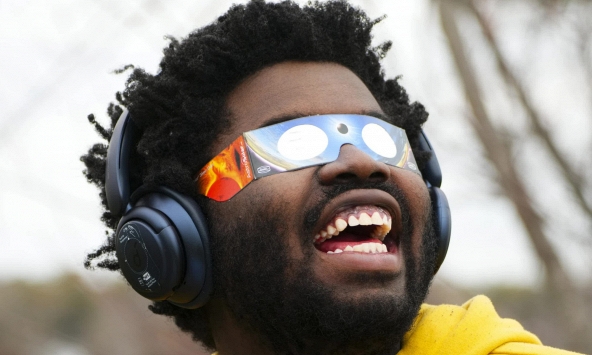 Những hình ảnh ấn tượng trong sự kiện nhật thực toàn phần tại Bắc Mỹ