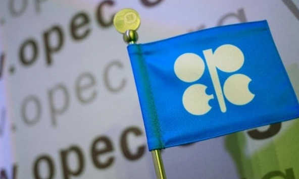 OPEC+ đối mặt với ngã ba đường