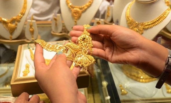 Lý do giá vàng thế giới tăng chóng mặt, có thể lên 2.500 USD?