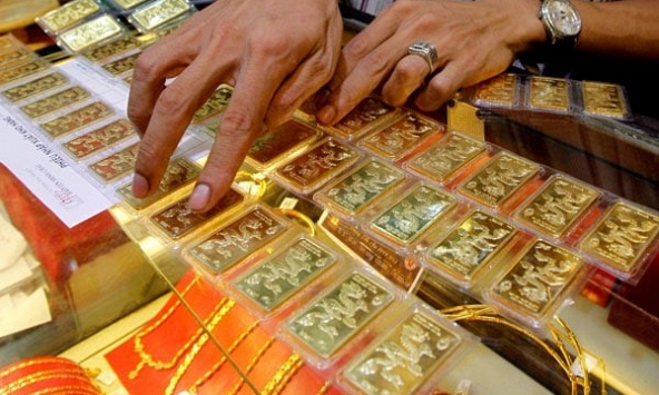 Giá vàng hôm nay 12/4: Lại lập kỷ lục mới