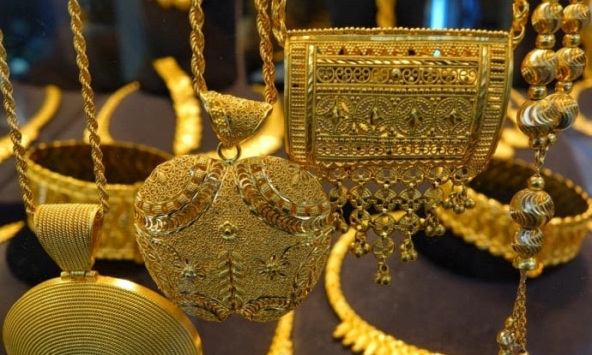 Giá vàng hôm nay 16/4: Tăng mạnh do lo ngại căng thẳng ở Trung Đông