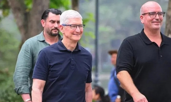 Truyền thông quốc tế đồng loạt bình luận về chuyến đi Việt Nam của Tim Cook