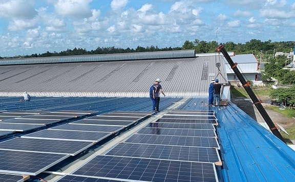Đề xuất miễn giấy phép hoạt động điện lực cho điện mặt trời mái nhà