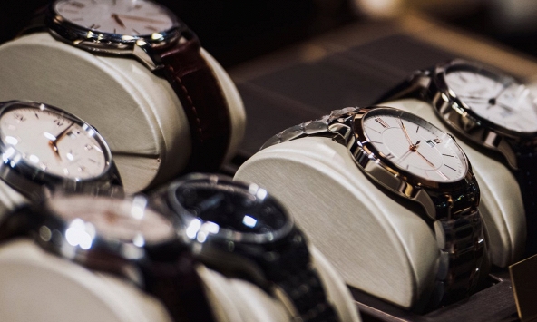 Thụy Sĩ: Xuất khẩu đồng hồ xa xỉ sang Trung Quốc, Hồng Kông giảm mạnh