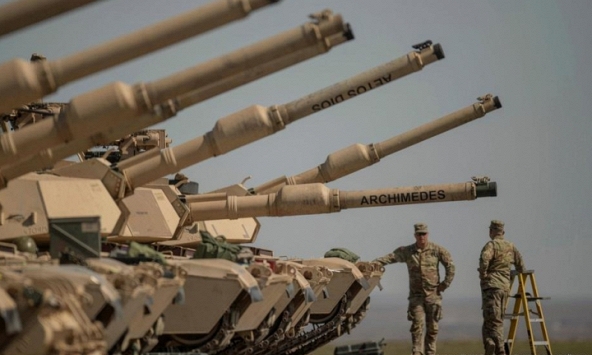 Chi tiêu quân sự khắp thế giới đạt mức cao kỷ lục