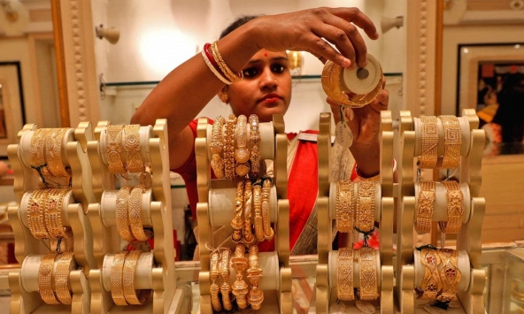 Giá vàng thế giới giảm mạnh nhất từ đầu năm do xung đột ở Trung Đông 'hạ nhiệt'