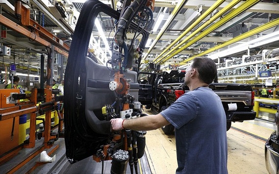 Hoạt động của khu vực tư nhân ở Mỹ tăng trưởng chậm lại trong tháng 4 