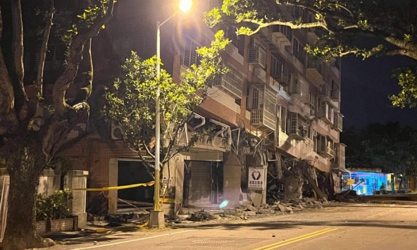 Đài Loan tiếp tục rung chuyển vì hàng chục dư chấn động đất