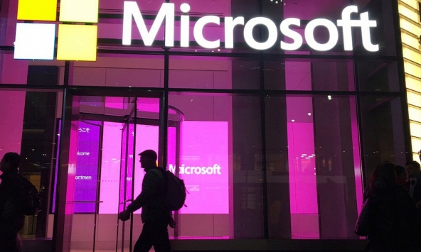 Doanh thu Microsoft vượt dự báo nhờ AI