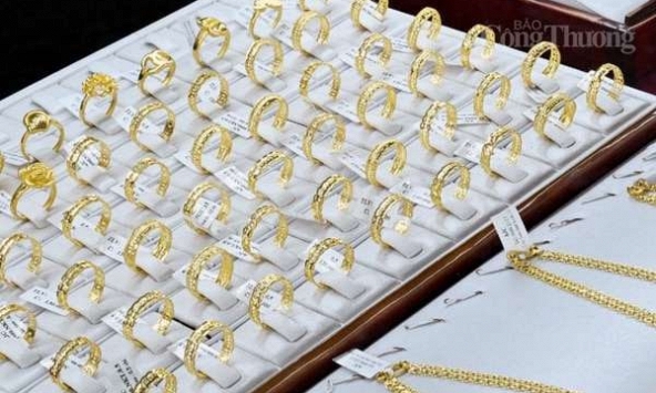 Giá vàng hôm nay 29/4: Giảm 5 USD/ounce