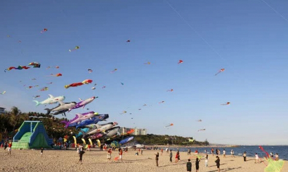 Khách quốc tế đến Việt Nam vượt mốc 6 triệu lượt người