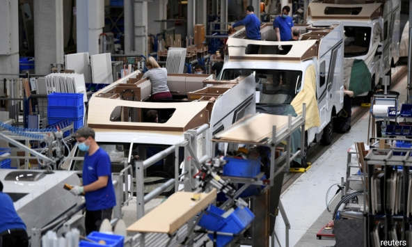 Chỉ số PMI cho thấy hoạt động sản xuất ở khu vực đồng euro trở nên tồi tệ hơn trong tháng 4