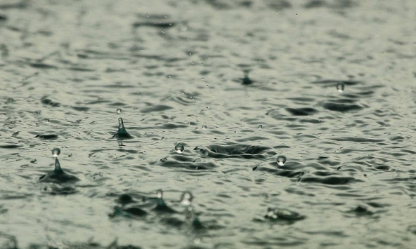 Hồng Kông ban hành tín hiệu bão đỏ đầu tiên của năm 2024 trong bối cảnh lũ lụt