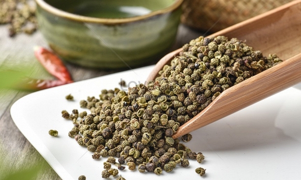 Giá tiêu hôm nay 4/5: Lập đỉnh 101.000 đồng/kg