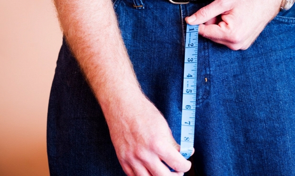 Không phải tay hay chân, bộ phận cơ thể này tiết lộ kích thước 'cậu nhỏ' của đàn ông