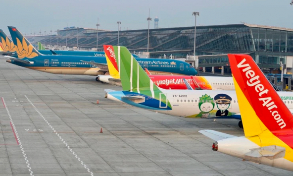 Kiểm tra việc bán vé, kê khai, niêm yết giá vé bay của các hãng hàng không