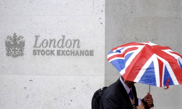 Shell nâng FTSE 100 của Anh lên mức cao kỷ lục