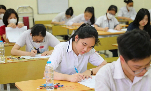 TP Hồ Chí Minh: Chỉ tiêu tuyển sinh vào lớp 10 công lập giảm, học sinh lo lắng