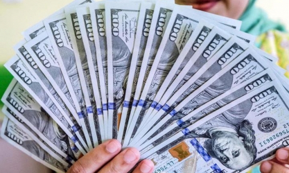 Giá USD hôm nay 9/5: Tỷ giá trung tâm tăng vọt