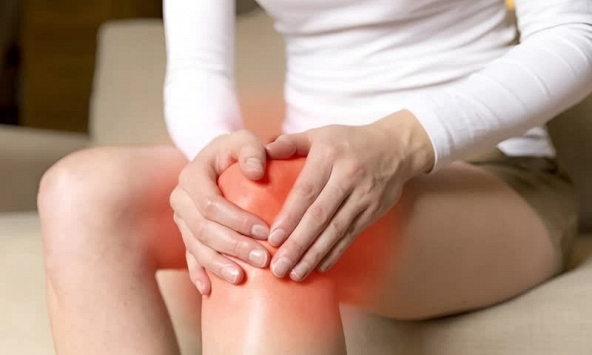 Tại sao phụ nữ có nguy cơ mắc bệnh viêm khớp cao hơn?