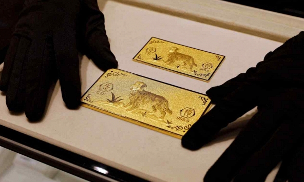 Trung Quốc: Vàng thu hút nhà đầu tư bán lẻ, nâng giá lên tầm cao mới