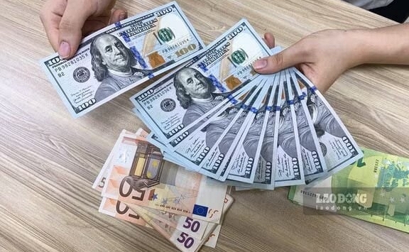 Giá USD hôm nay 10/5: Tỷ giá trung tâm tăng 6 đồng