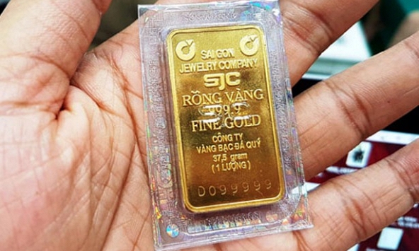 Giá vàng miếng SJC giảm gần 4 triệu đồng từ đỉnh kỷ lục