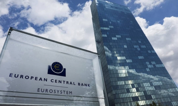 ECB: Việc sử dụng AI trong tài chính có thể cần các quy định mới