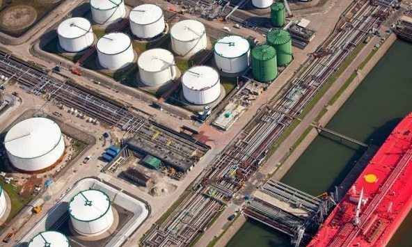 Các nhà máy lọc dầu châu Á đa dạng hóa khỏi dầu mỏ Trung Đông