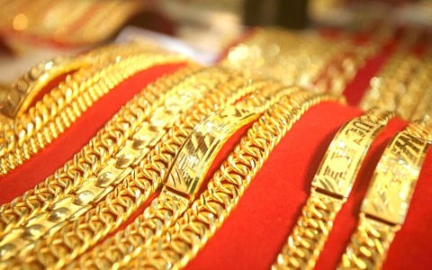 Giá vàng hôm nay 17/5: Ổn định quanh 90 triệu đồng/lượng