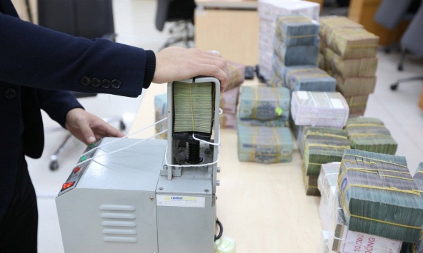 'Ghìm cương' tỷ giá, không để ảnh hưởng kinh tế vĩ mô