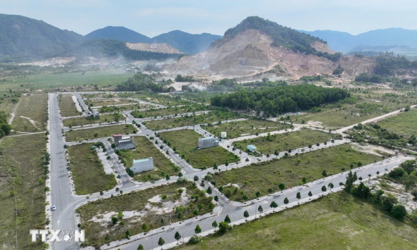 Lãng phí từ hàng nghìn căn hộ tái định cư 'bỏ hoang'