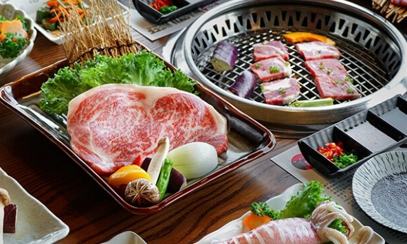 Đồng Yên sụt giảm, các nhà hàng Nhật Bản đồng loạt 'di cư'