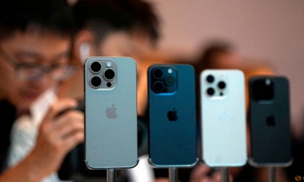 Apple giảm giá iPhone tại Trung Quốc giữa sự cạnh tranh khốc liệt của Huawei