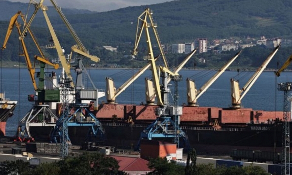 Giá dầu giảm do lo ngại lãi suất Mỹ