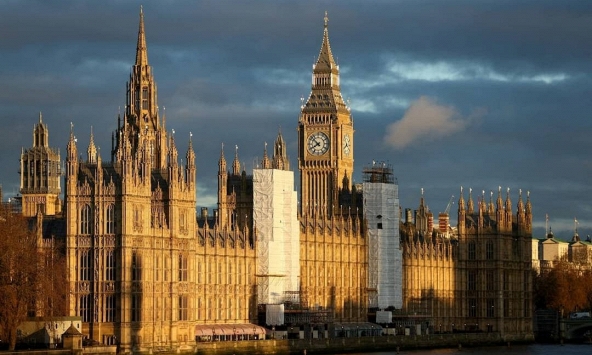 IMF cảnh báo Anh không nên cắt giảm thuế trước bầu cử