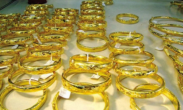 Giá vàng hôm nay 24/5: Giảm mạnh, trượt mốc 90 triệu đồng/lượng