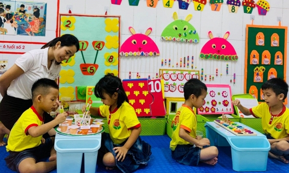 Từ 1/9, miễn học phí cho trẻ mầm non 5 tuổi