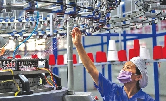 Chính phủ sẽ tiếp tục miễn giảm thuế, phí, tiền sử dụng đất