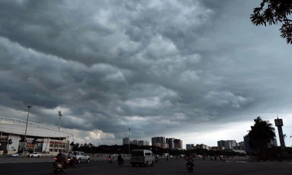 Áp thấp nhiệt đới gây mưa lớn tại khu vực Bắc Bộ và Nam Bộ