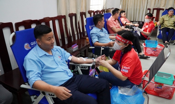 Hàng trăm lao động công ty Qui Phúc tham gia hiến máu nhân đạo