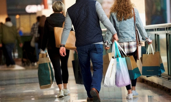 Tâm lý người tiêu dùng Mỹ suy giảm trong tháng 6, nỗi lo lạm phát kéo dài