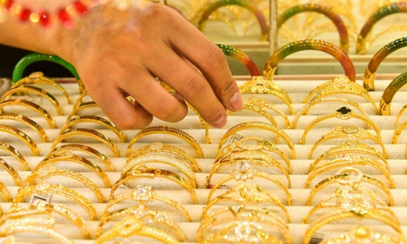 Giá vàng hôm nay 15/6: Thế giới đảo chiều tăng mạnh