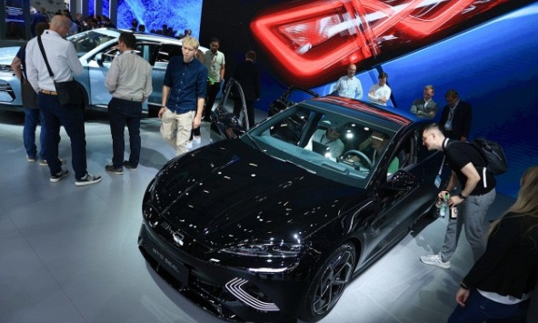 Doanh số xe điện giữa Tesla và đối thủ Trung Quốc BYD sẽ ra sao?