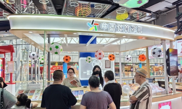 Trung Quốc thiếu vé số bán do giới trẻ đua nhau... mua để mong đổi đời